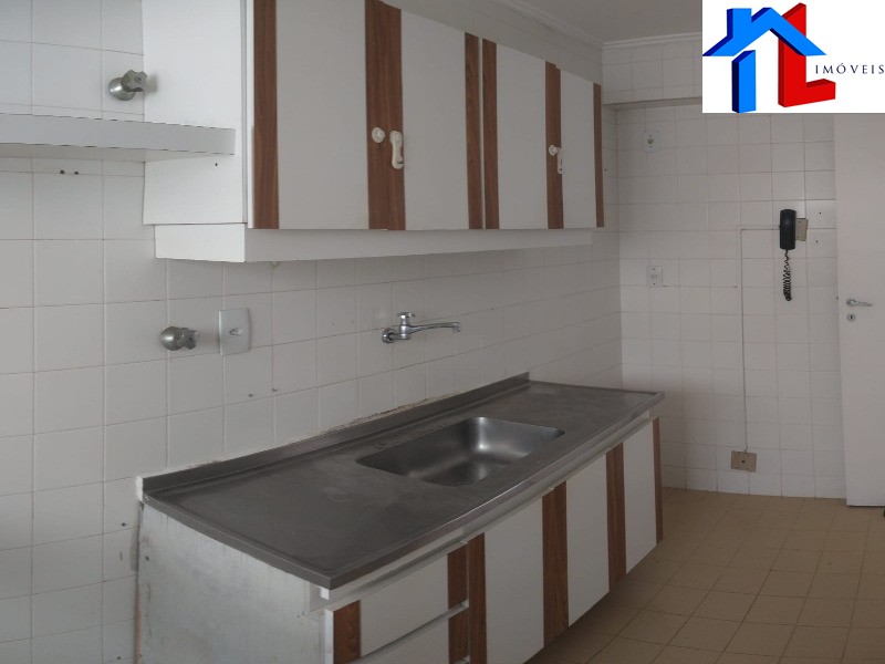 Apartamento para alugar com 3 quartos, 132m² - Foto 14