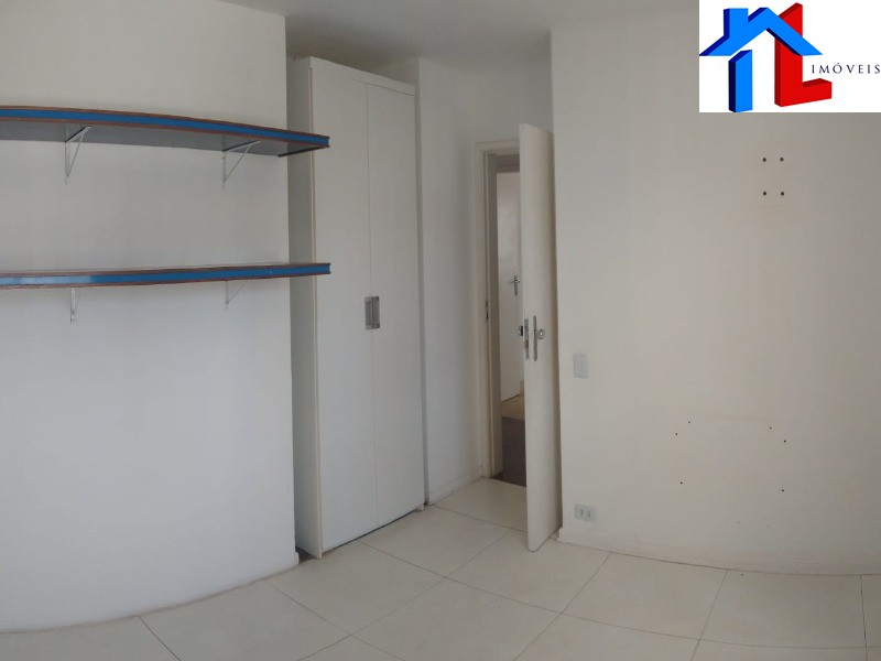 Apartamento para alugar com 3 quartos, 132m² - Foto 13