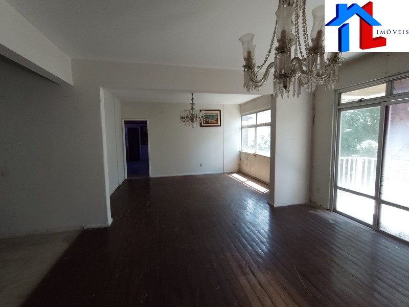 Apartamento à venda com 4 quartos, 210m² - Foto 1