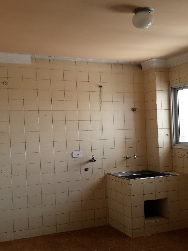 Apartamento para alugar com 3 quartos, 95m² - Foto 16