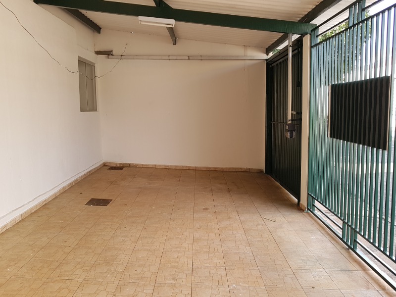 Casa para alugar com 3 quartos, 150m² - Foto 2