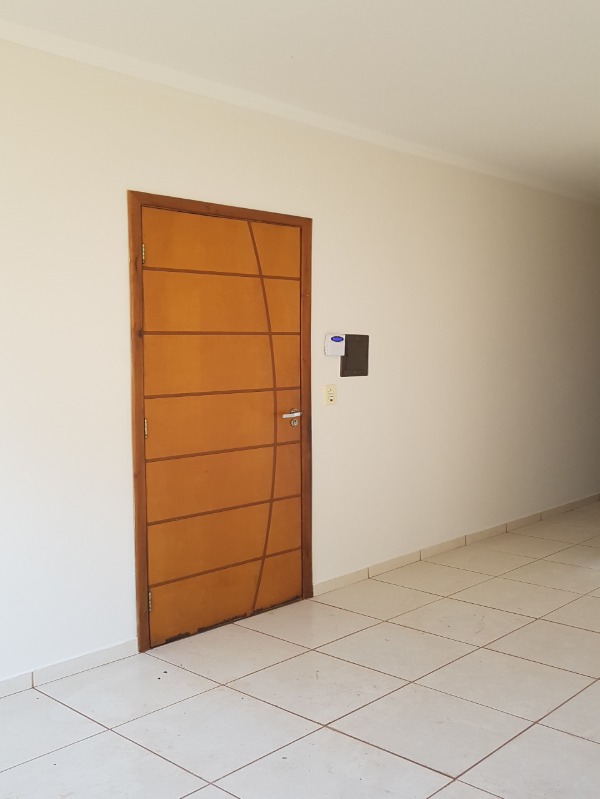 Casa para alugar com 2 quartos, 55m² - Foto 5