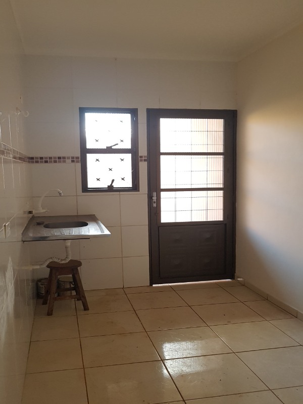 Casa para alugar com 2 quartos, 55m² - Foto 11