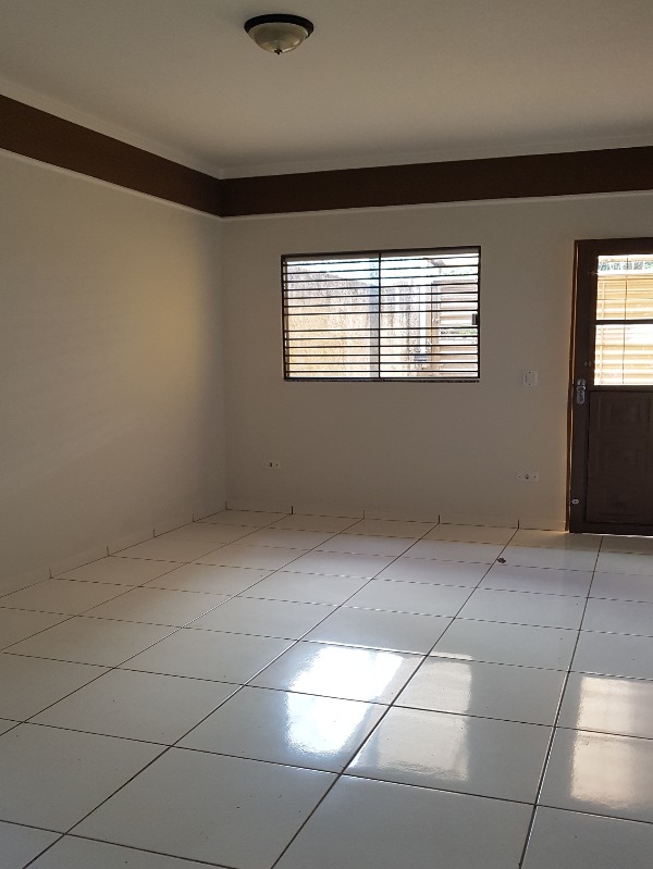 Casa à venda com 2 quartos, 52m² - Foto 4