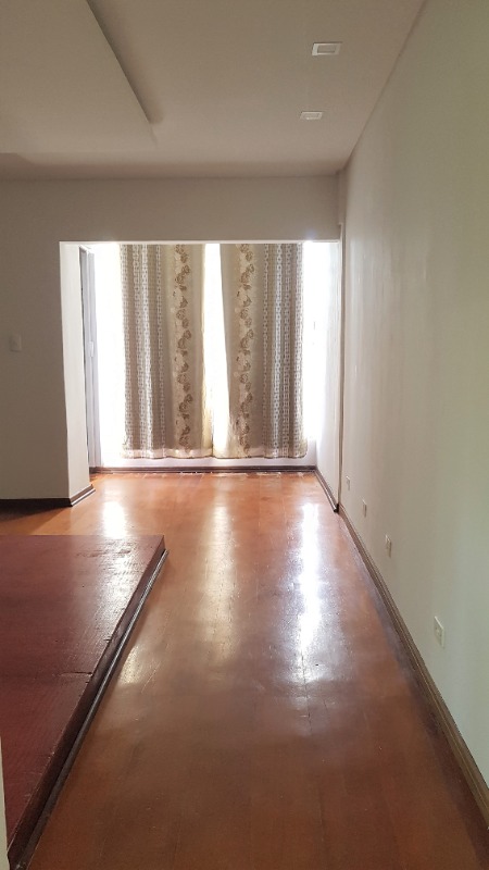 Apartamento para alugar com 3 quartos, 67m² - Foto 2