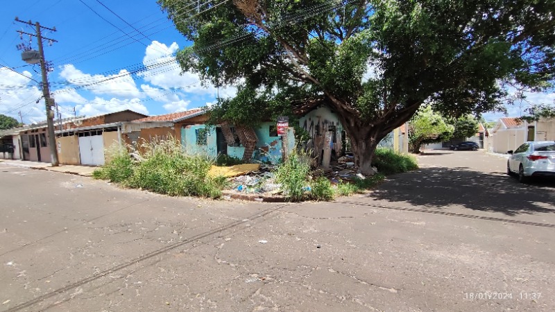 Terreno à venda, 200m² - Foto 1