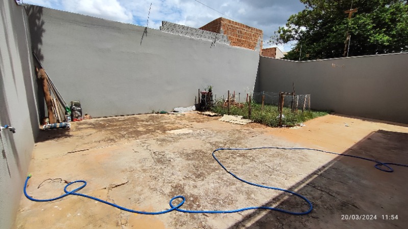 Casa à venda com 3 quartos, 200m² - Foto 27