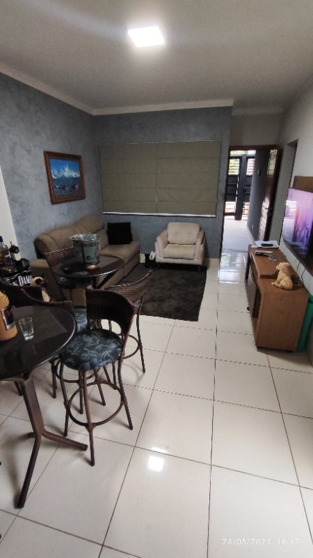 Casa à venda com 2 quartos, 75m² - Foto 6