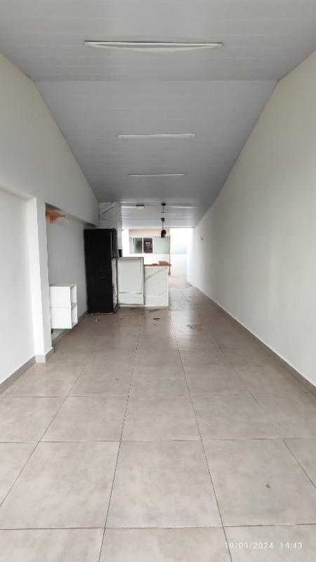 Casa para alugar com 3 quartos, 100m² - Foto 4