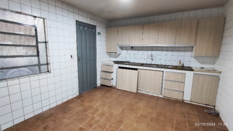 Casa à venda e aluguel com 2 quartos, 320m² - Foto 16