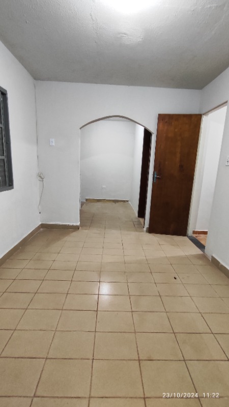 Casa à venda e aluguel com 2 quartos, 320m² - Foto 13