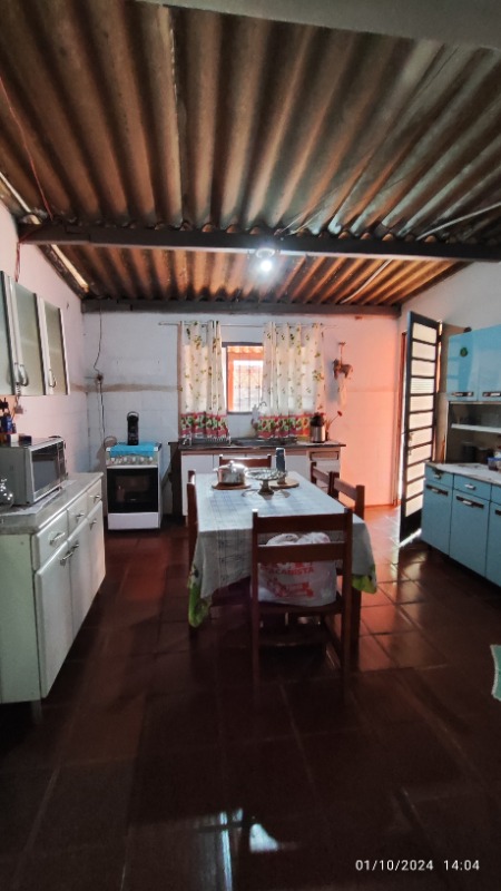 Casa à venda com 2 quartos, 150m² - Foto 10