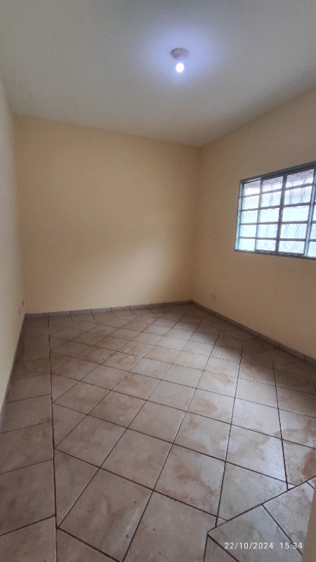 Casa para alugar com 2 quartos, 90m² - Foto 4