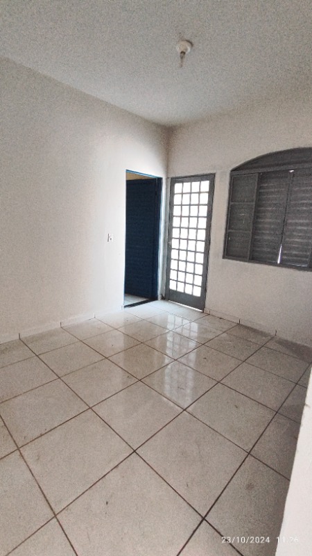 Casa à venda e aluguel com 2 quartos, 320m² - Foto 22