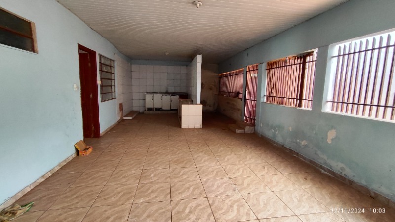 Casa à venda com 3 quartos, 200m² - Foto 9