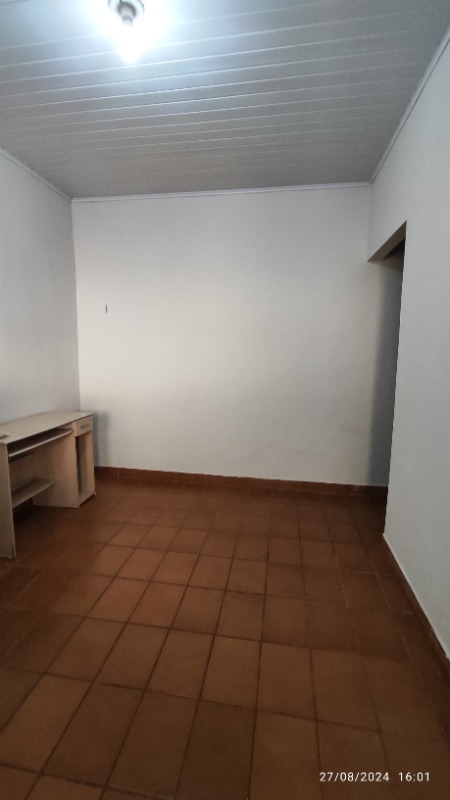 Casa para alugar com 2 quartos, 50m² - Foto 4