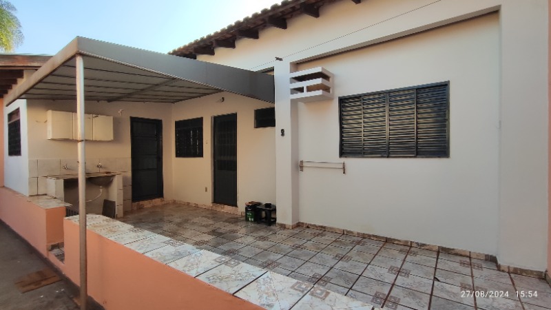 Casa para alugar com 2 quartos, 50m² - Foto 2