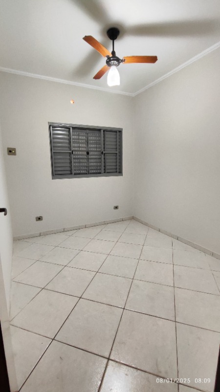 Casa para alugar com 3 quartos, 190m² - Foto 10