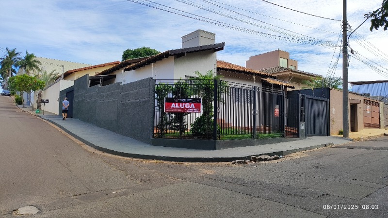 Casa para alugar com 3 quartos, 190m² - Foto 3