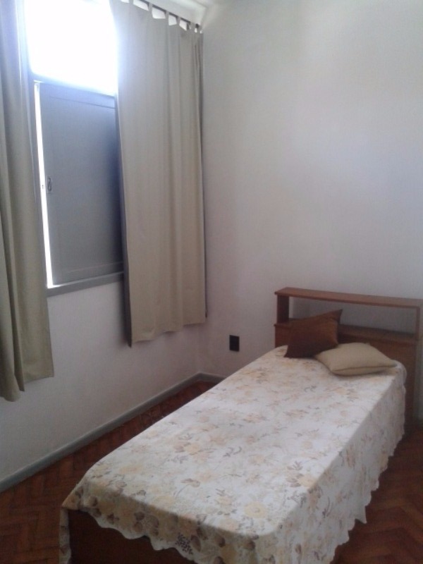 Apartamento à venda com 2 quartos, 70m² - Foto 4