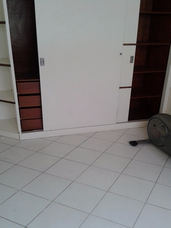 Apartamento à venda com 3 quartos, 75m² - Foto 3