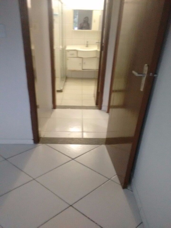 Apartamento à venda com 2 quartos, 65m² - Foto 4