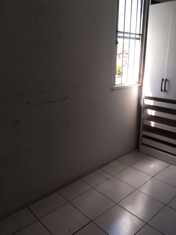 Apartamento à venda com 2 quartos, 65m² - Foto 2