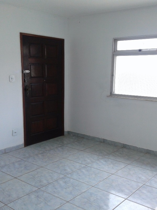 Apartamento à venda com 2 quartos, 60m² - Foto 1