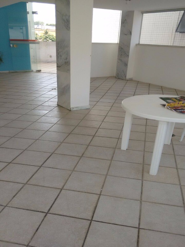 Apartamento à venda com 2 quartos, 65m² - Foto 9