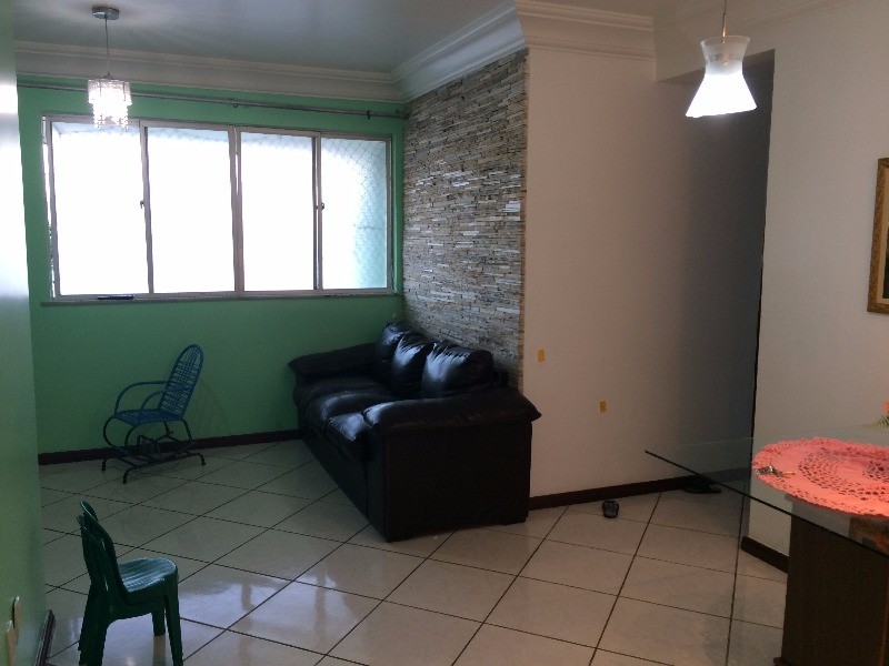 Apartamento à venda com 2 quartos, 75m² - Foto 1