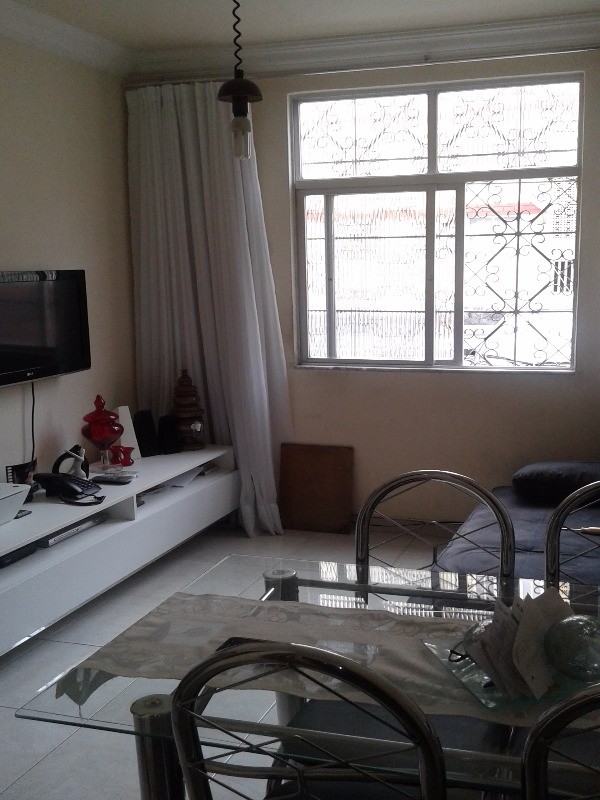 Apartamento à venda com 1 quarto, 45m² - Foto 1