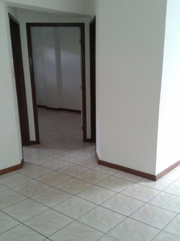 Apartamento à venda com 2 quartos, 65m² - Foto 1