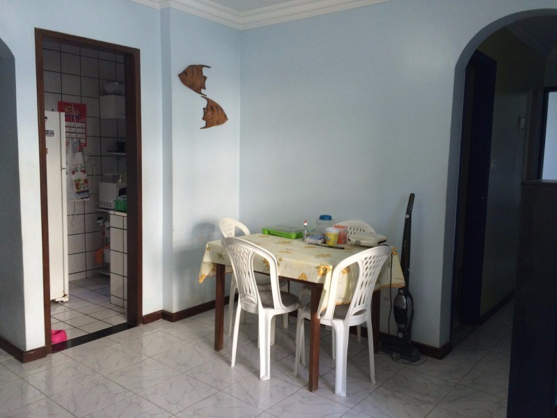 Apartamento à venda com 3 quartos, 75m² - Foto 2