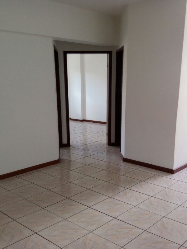 Apartamento à venda com 2 quartos, 60m² - Foto 1