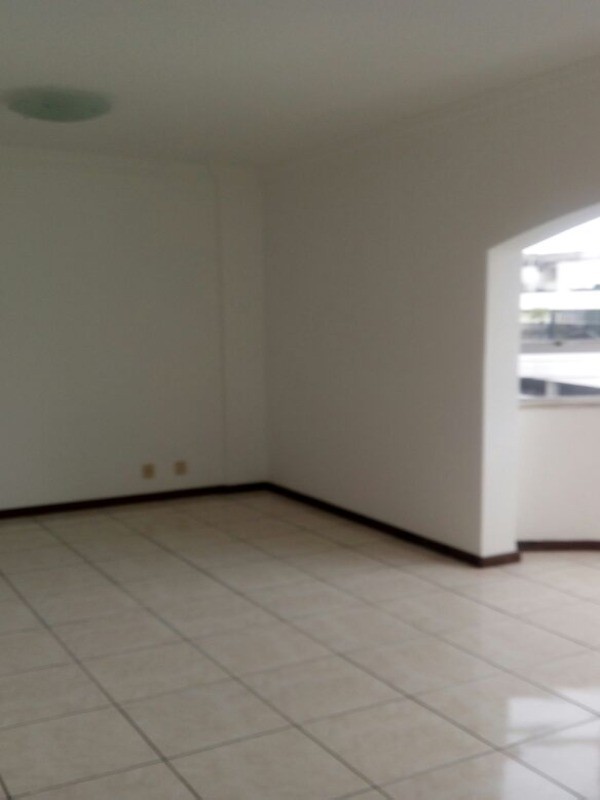 Apartamento à venda com 3 quartos, 98m² - Foto 3