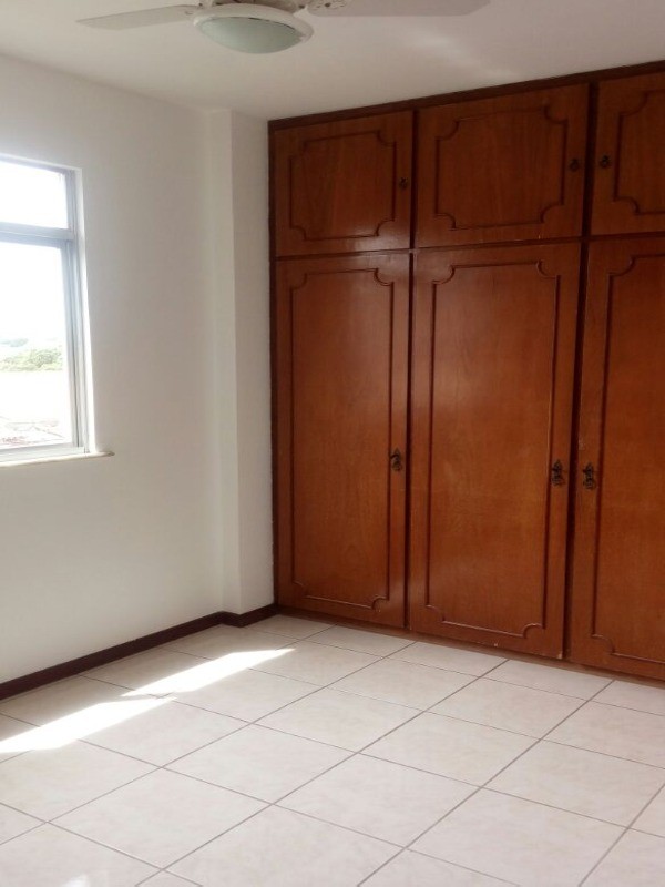 Apartamento à venda com 3 quartos, 98m² - Foto 4