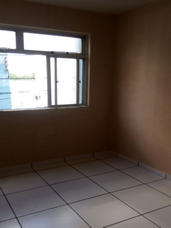 Apartamento à venda com 2 quartos, 60m² - Foto 3