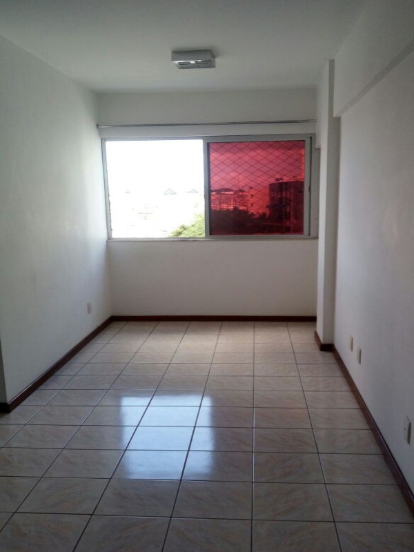 Apartamento à venda com 2 quartos, 60m² - Foto 3