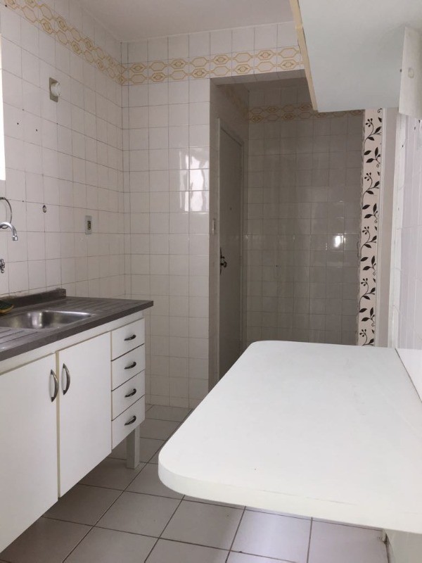 Apartamento à venda com 3 quartos, 80m² - Foto 9