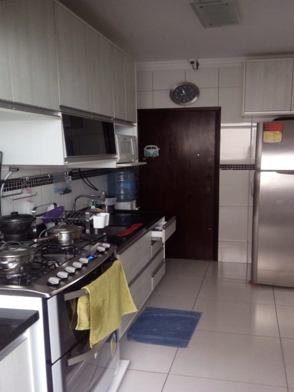 Apartamento à venda com 3 quartos, 100m² - Foto 13