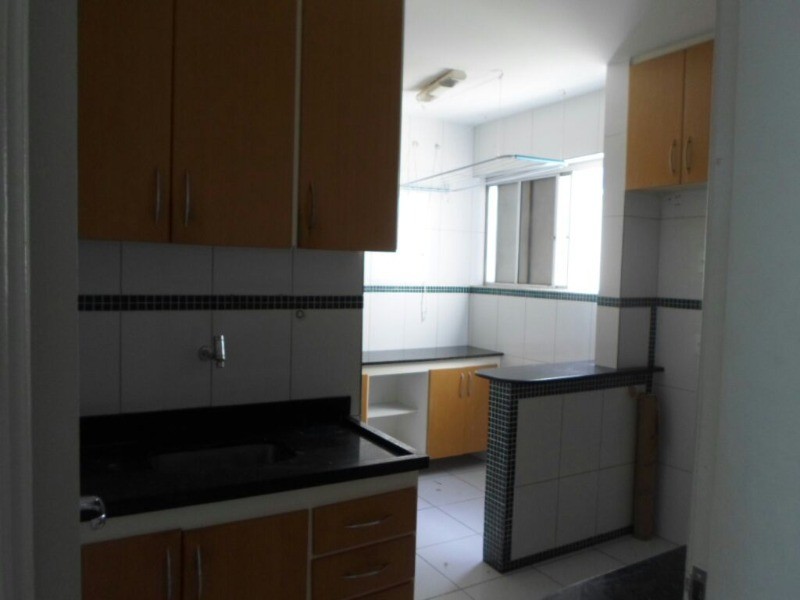 Apartamento à venda com 2 quartos, 70m² - Foto 7