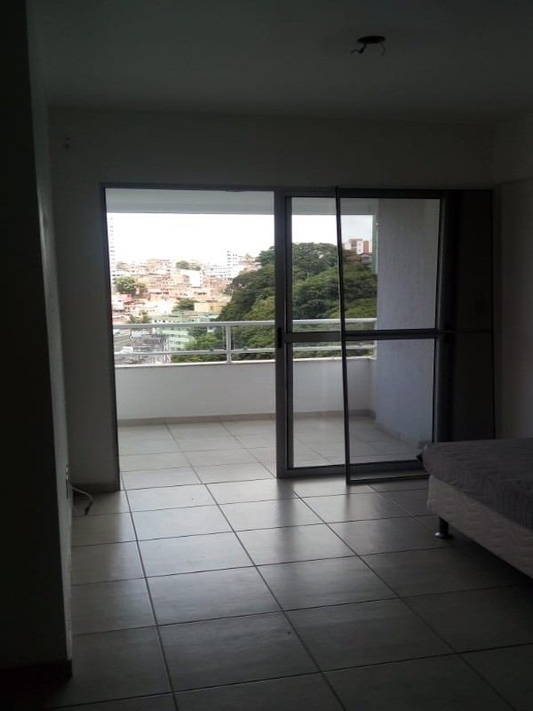 Apartamento à venda com 2 quartos, 70m² - Foto 1