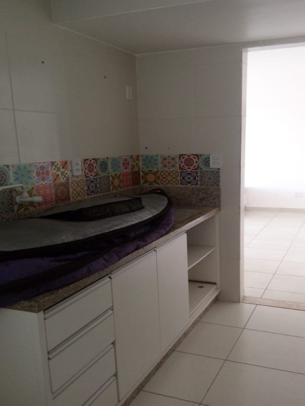 Apartamento à venda com 2 quartos, 70m² - Foto 9