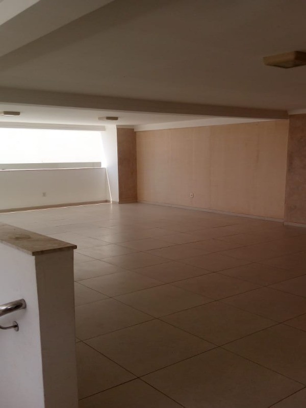 Apartamento à venda com 2 quartos, 70m² - Foto 12