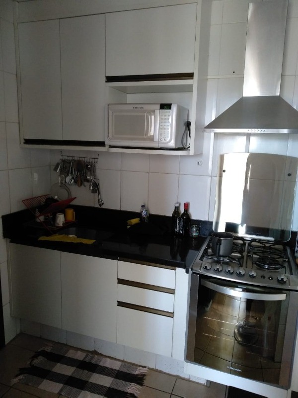 Apartamento à venda com 3 quartos, 74m² - Foto 9