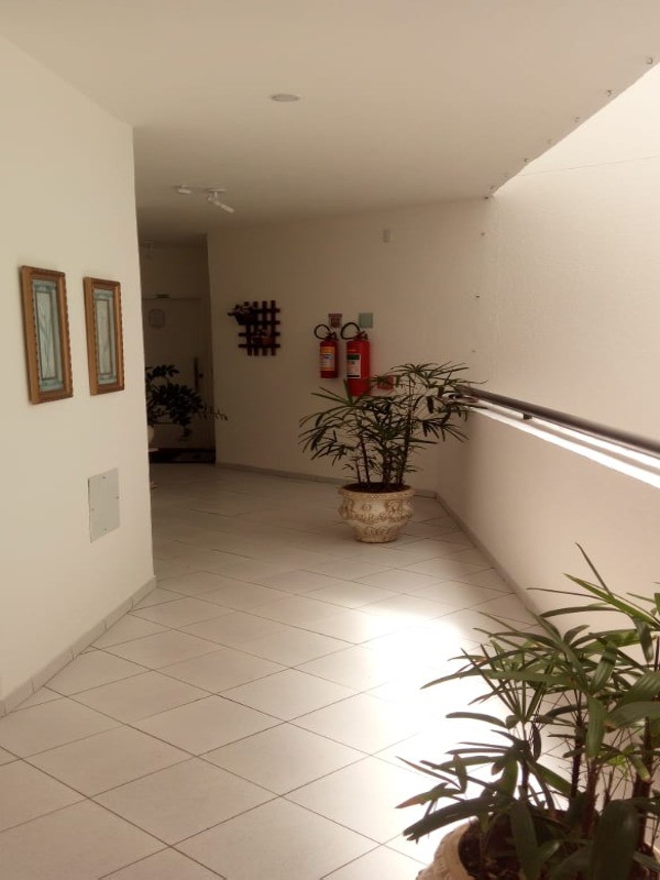 Apartamento à venda com 2 quartos, 60m² - Foto 10