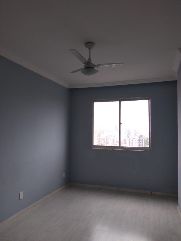 Apartamento à venda com 2 quartos, 70m² - Foto 3