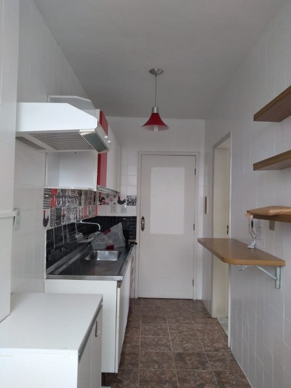 Apartamento à venda com 2 quartos, 70m² - Foto 13