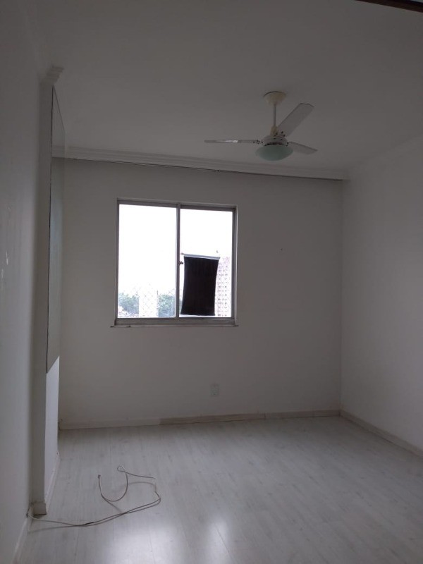 Apartamento à venda com 2 quartos, 70m² - Foto 4