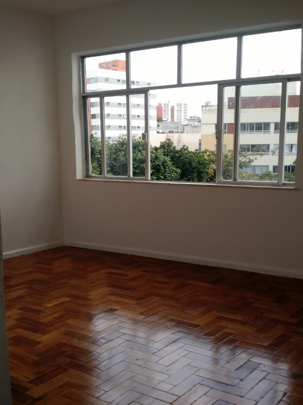 Apartamento à venda com 3 quartos, 85m² - Foto 1